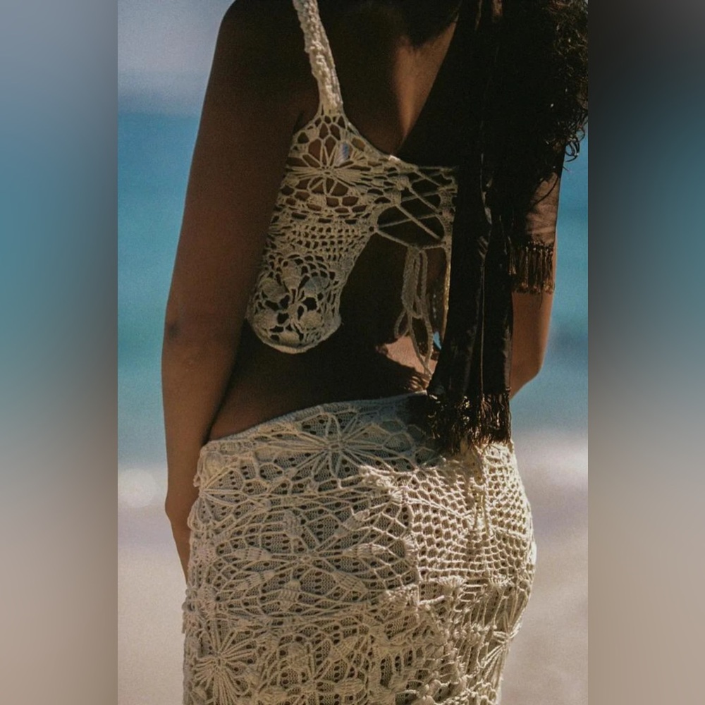 Indah Libra crochet top and Neptune skirt in vanilla - Picture 6 of 17